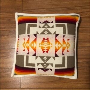 Pendleton small Pillow Tribal Native Pattern